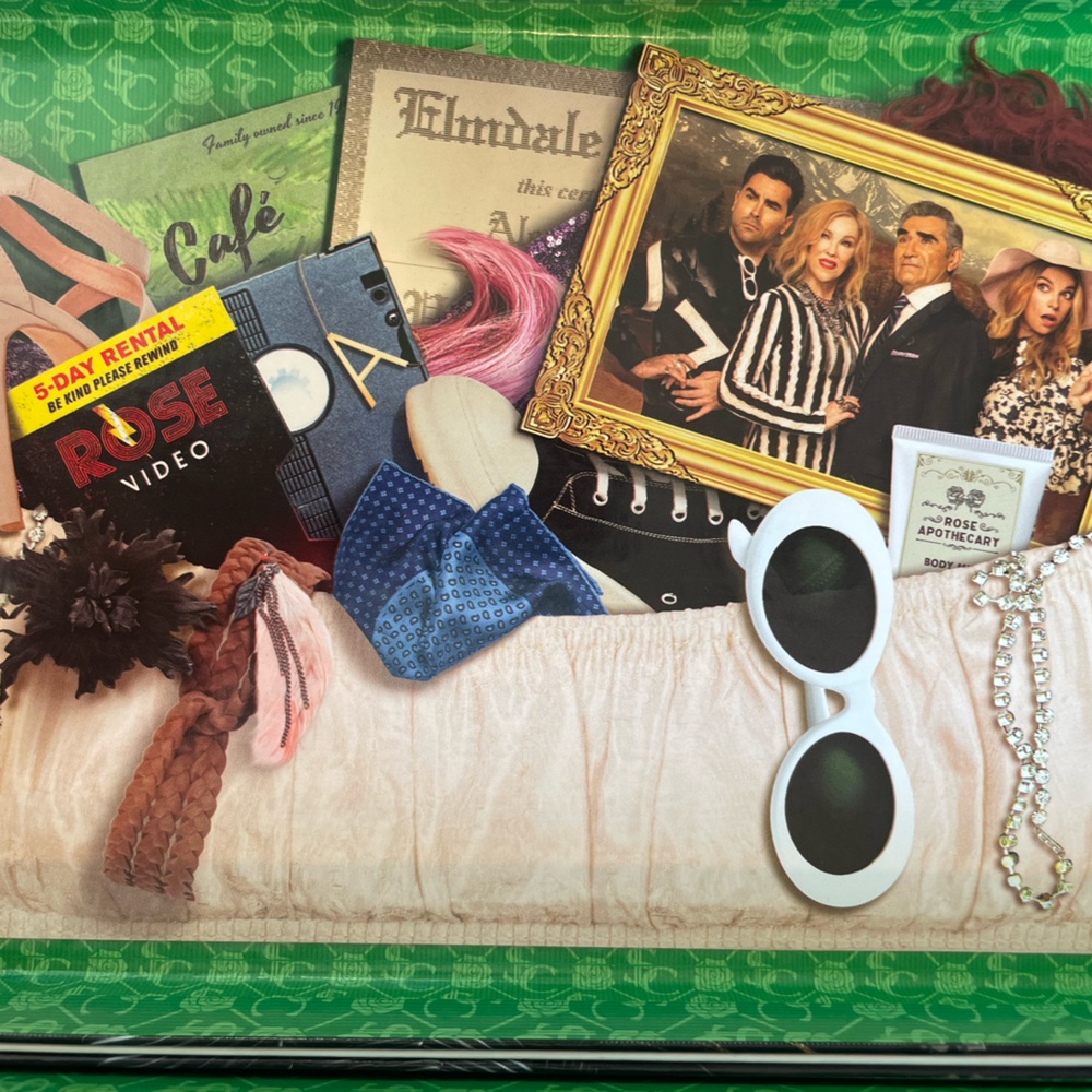 Schitt’s Creek Game of Things - Picture 2 of 6